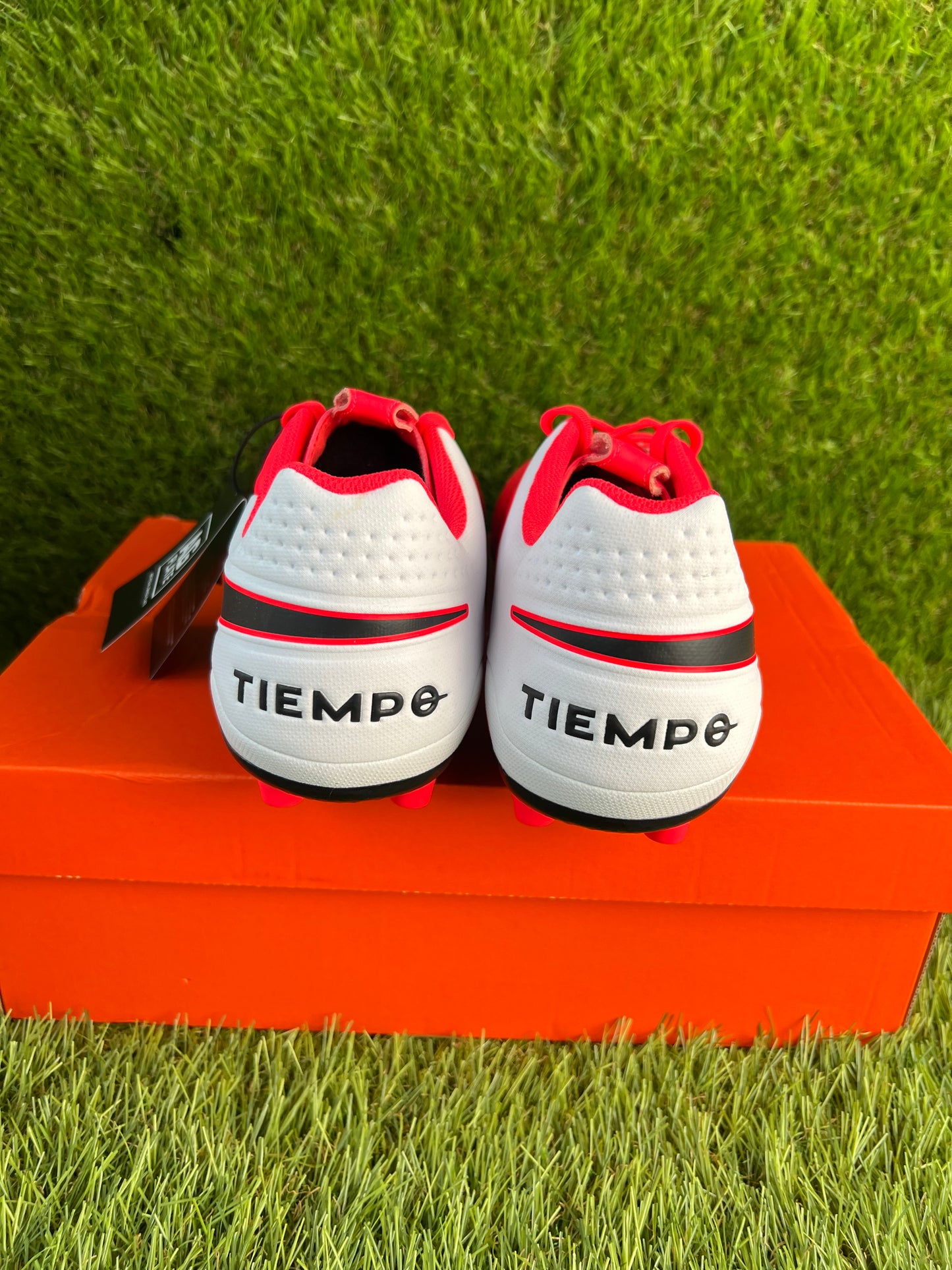 Nike Tiempo Legend 8 Academy AG - 11.5 UK