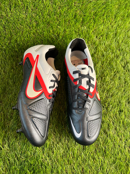 Nike CTR360 Maestri II SG - 7.5 UK