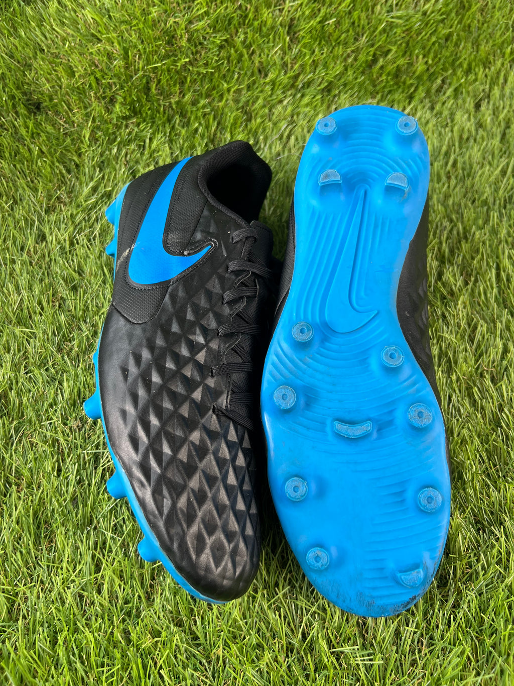 Nike Tiempo Legend 8 FG - 9.5 UK