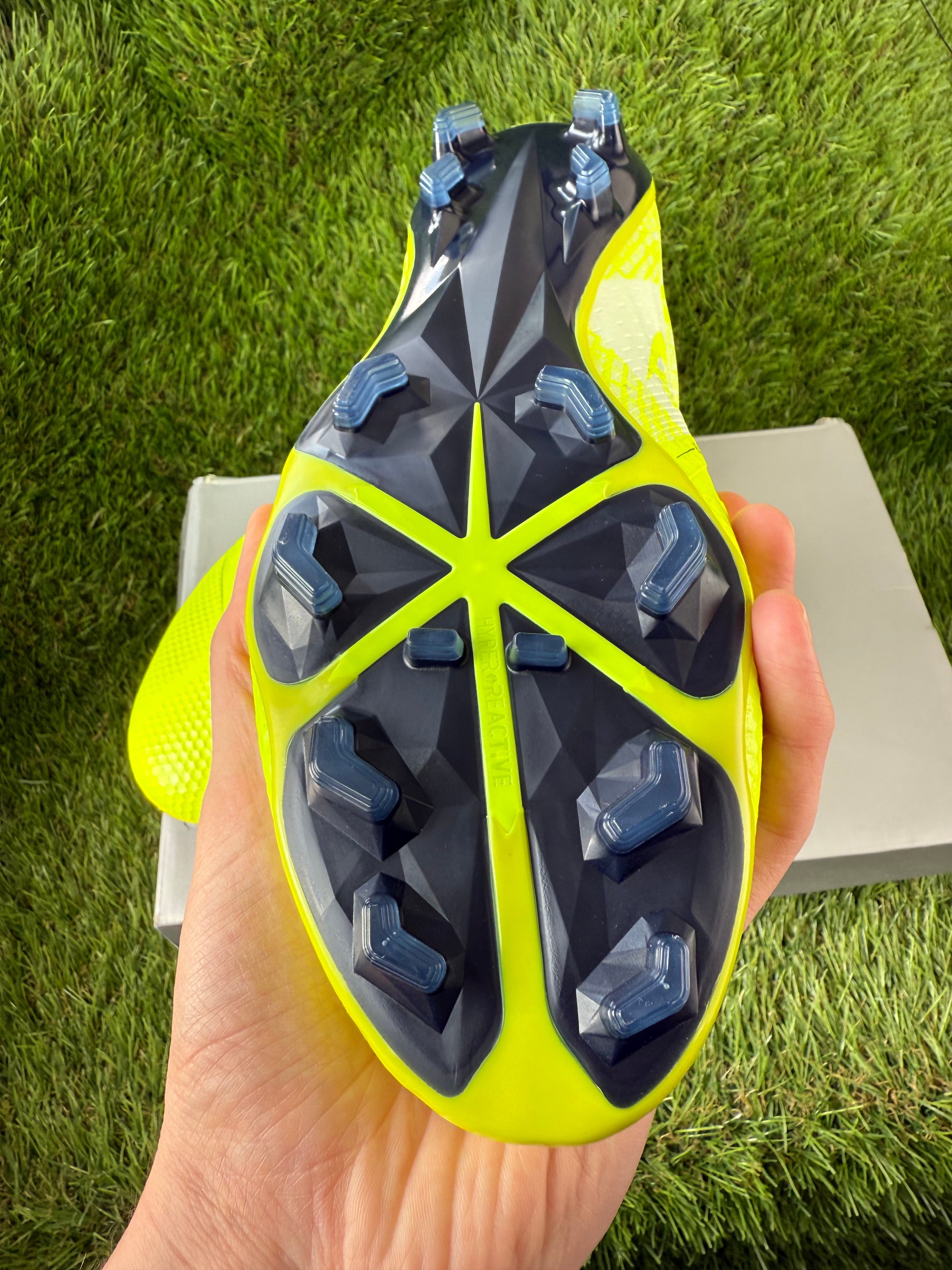 Nike Phantom Venom Elite FG - 11 UK