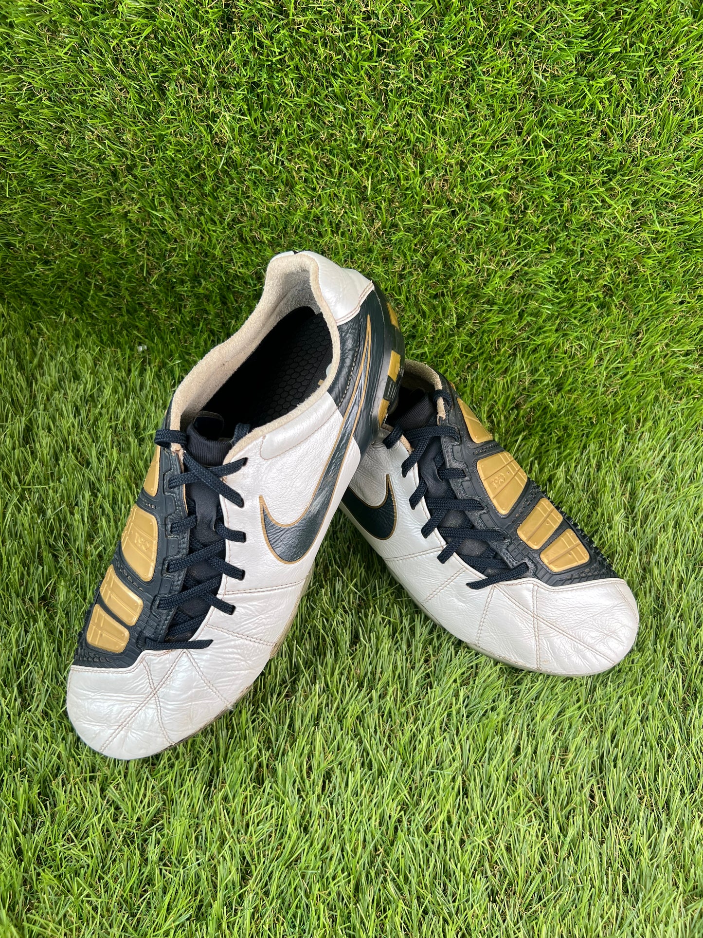 Nike Total 90 Laser III Elite SG - 8.5 UK