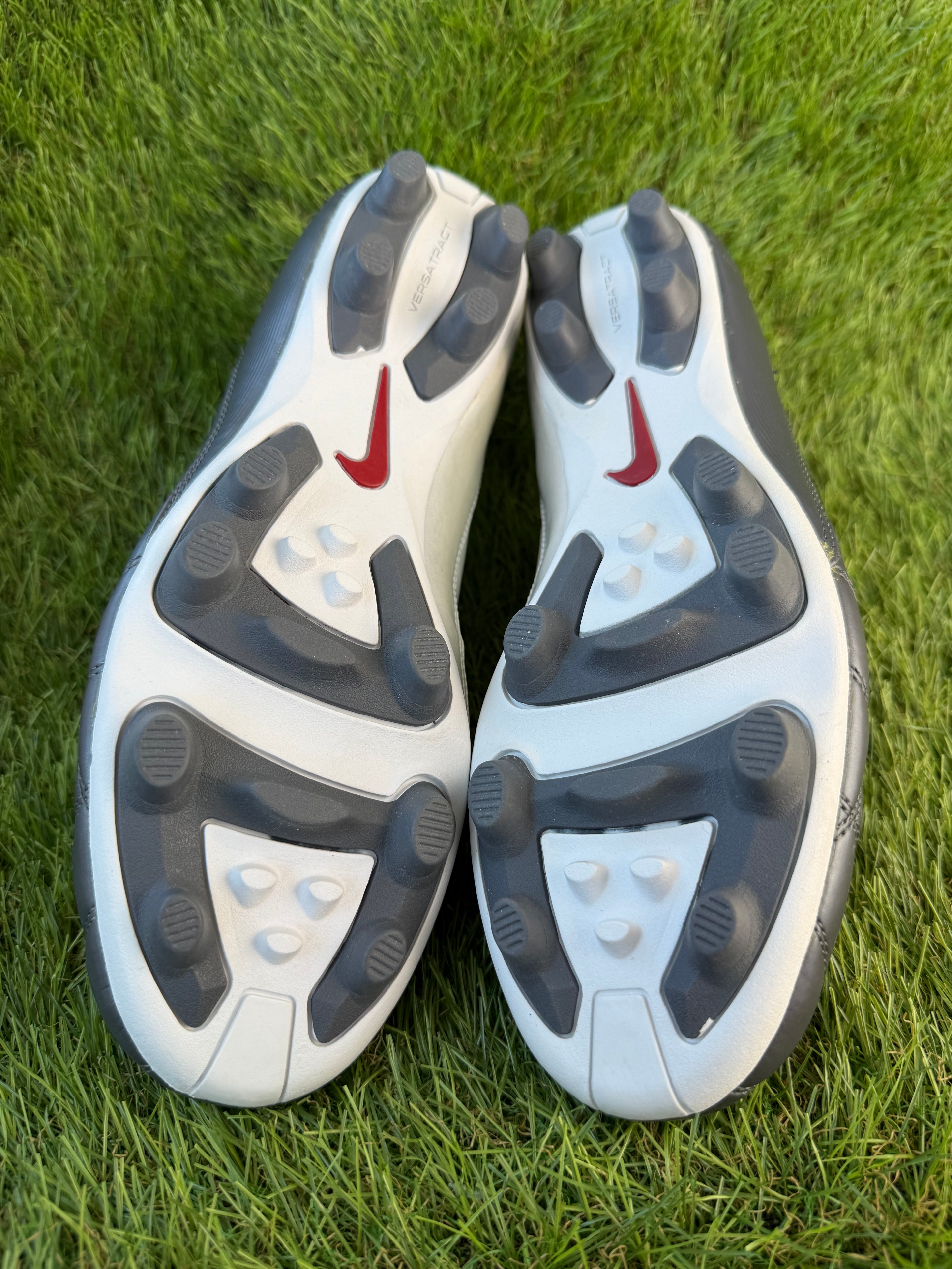 Nike Total 90 III FG - 9.5 UK