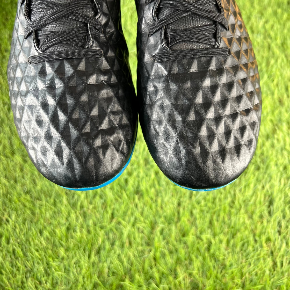 Nike Tiempo Legend 8 FG - 9.5 UK