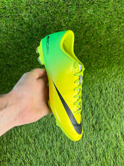Nike Mercurial Victory IV FG - 8 UK