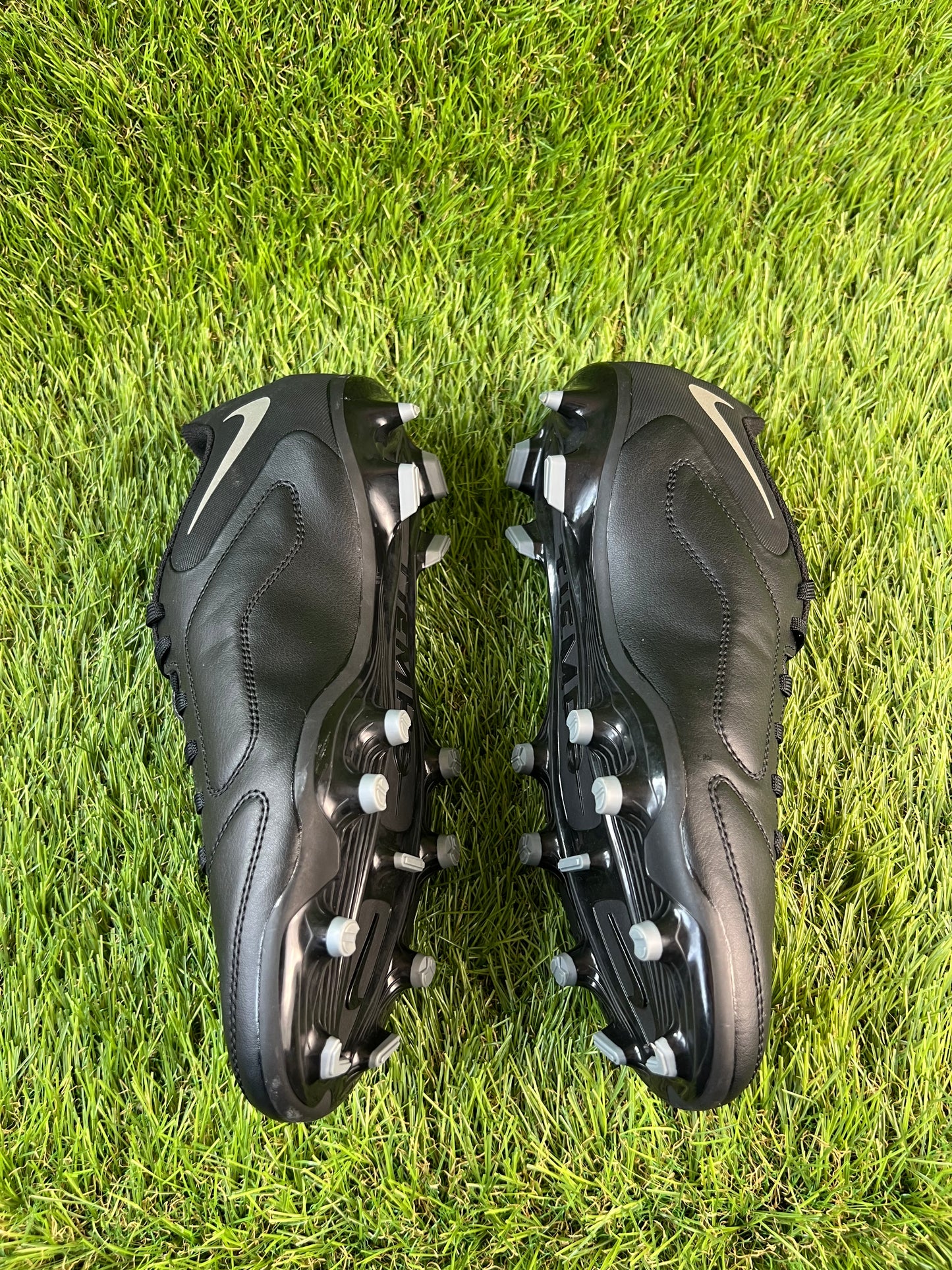 Nike Tiempo Legend IX Club FG - 7.5 UK