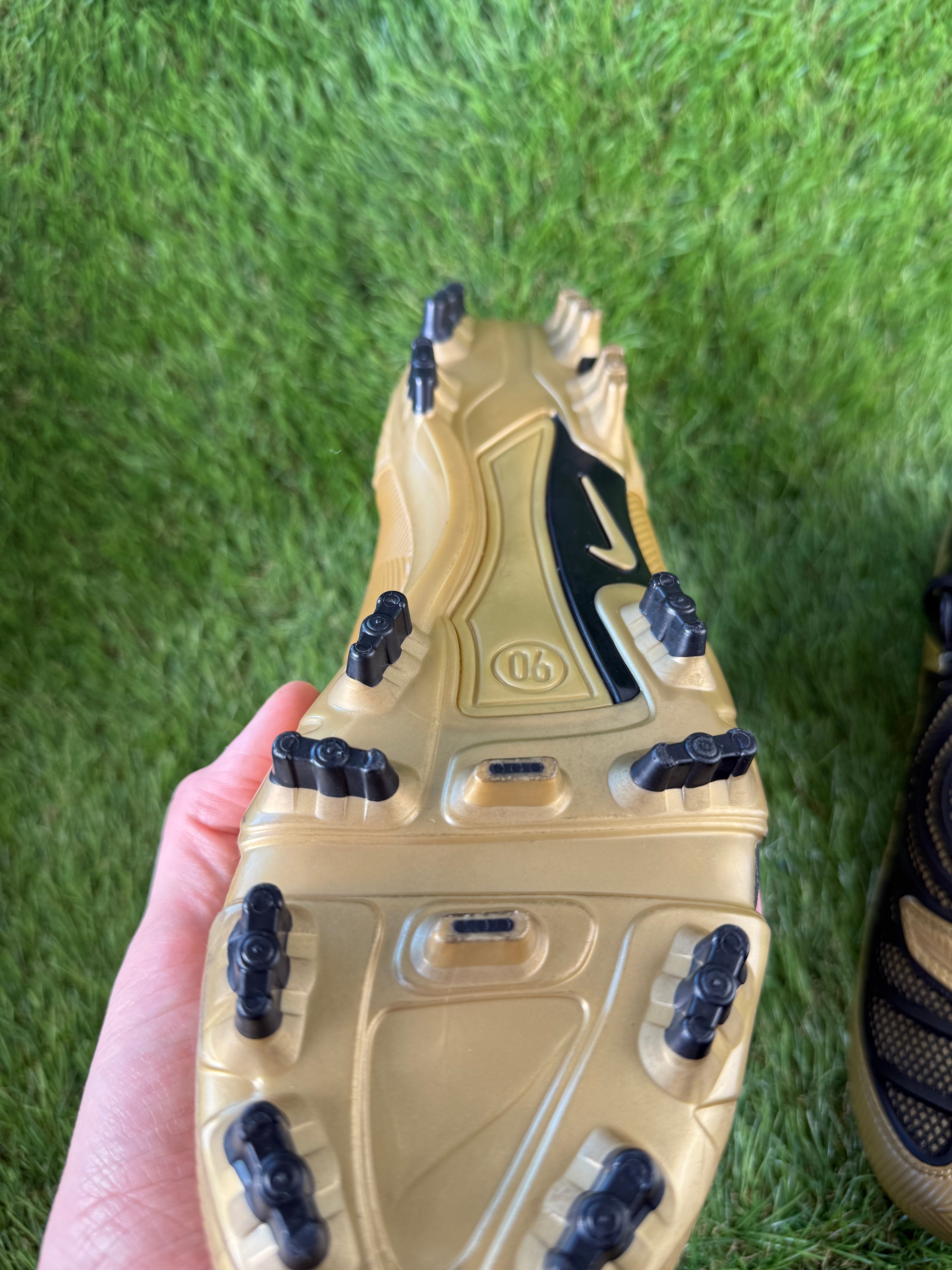 Nike Total 90 Laser II FG - 8.5 UK