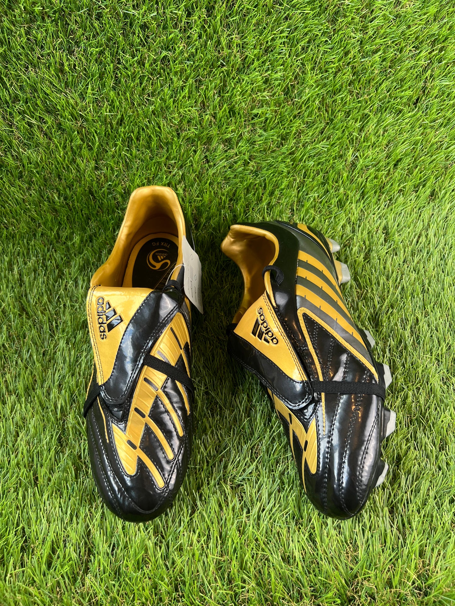 Adidas Predator Powerswerve FG - 7.5 UK