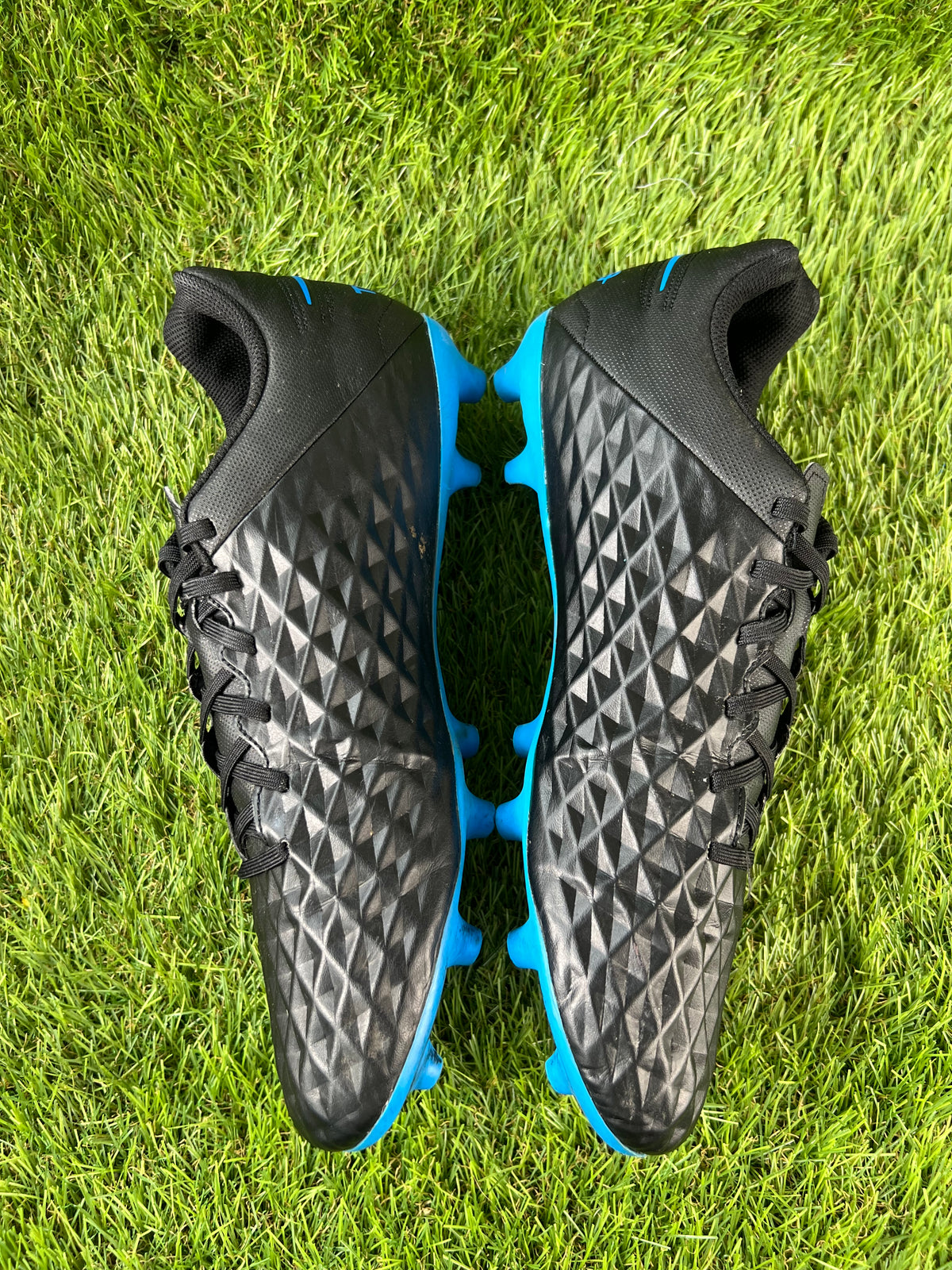 Nike Tiempo Legend 8 FG - 9.5 UK
