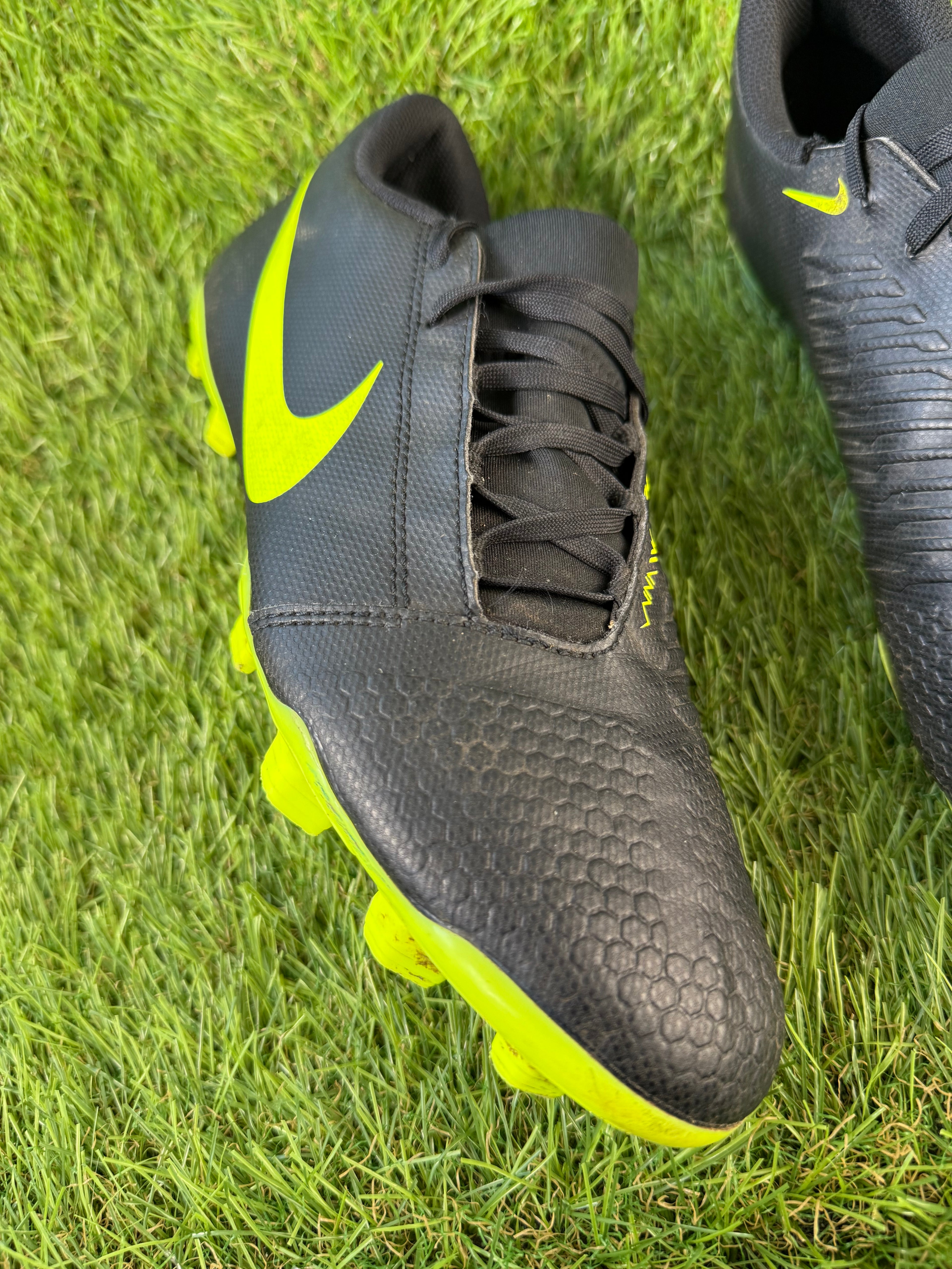Nike Phantom Venom Club FG - 8 UK