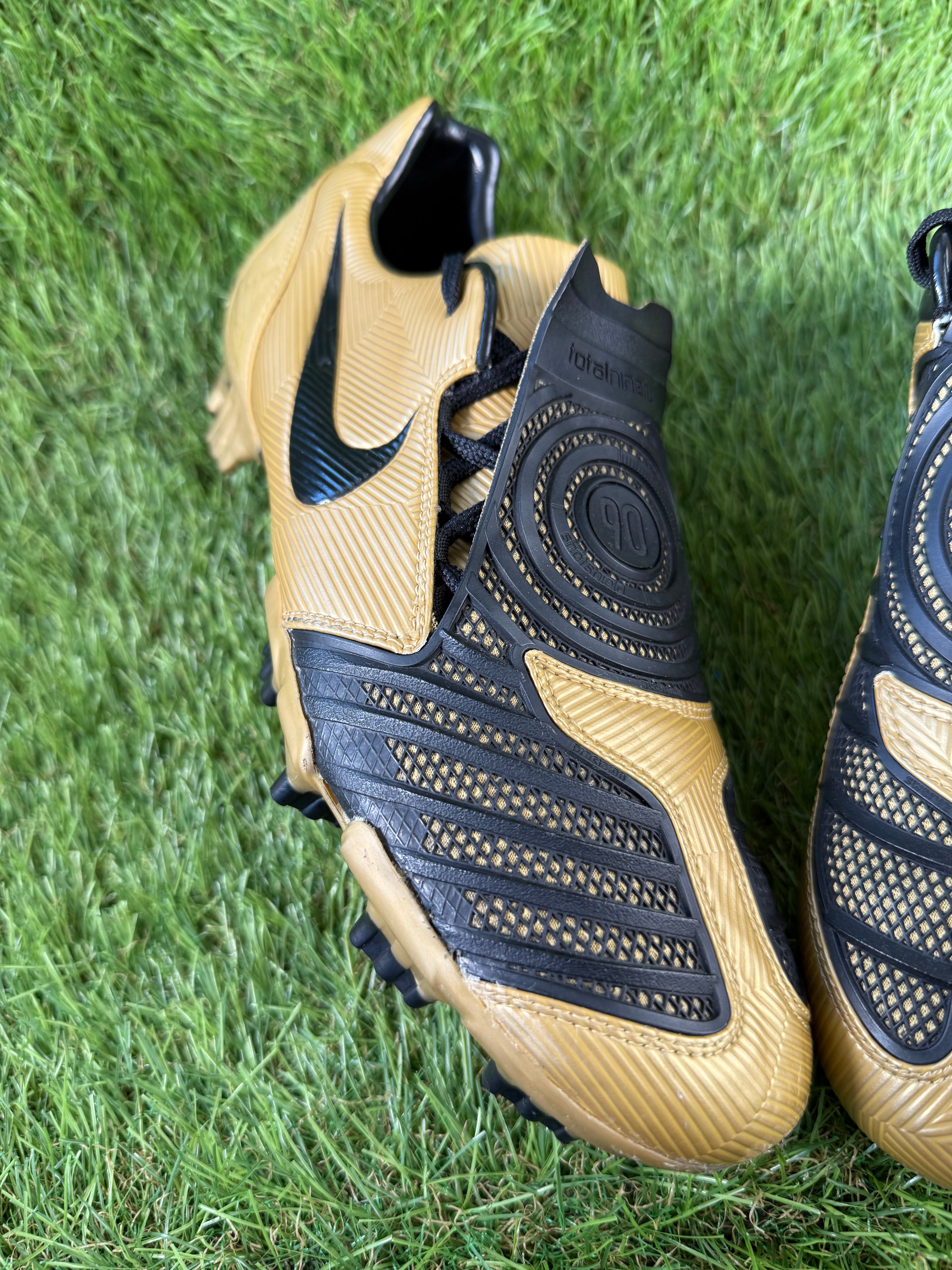 Nike Total 90 Laser II FG - 8.5 UK