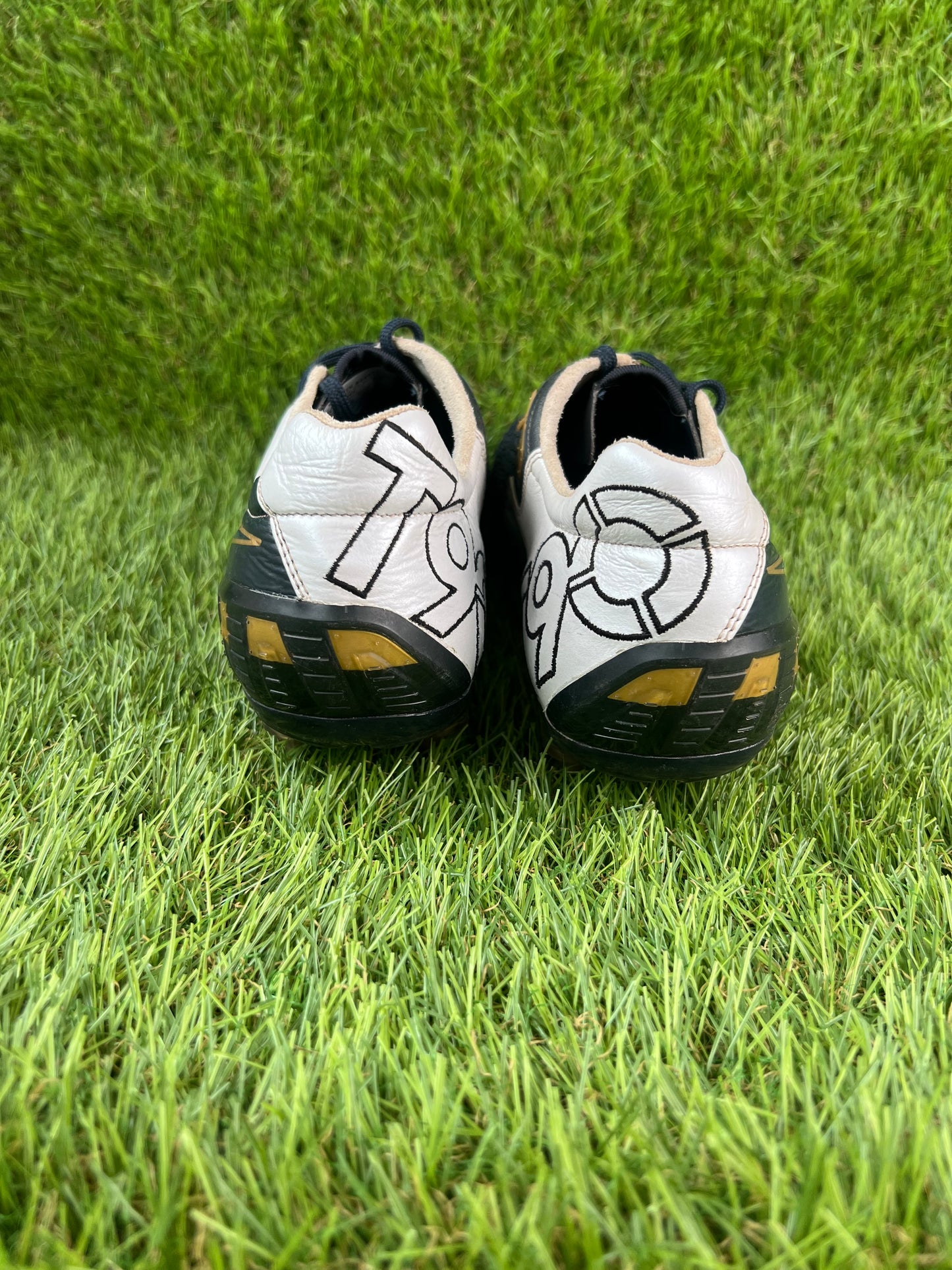 Nike Total 90 Laser III Elite SG - 8.5 UK