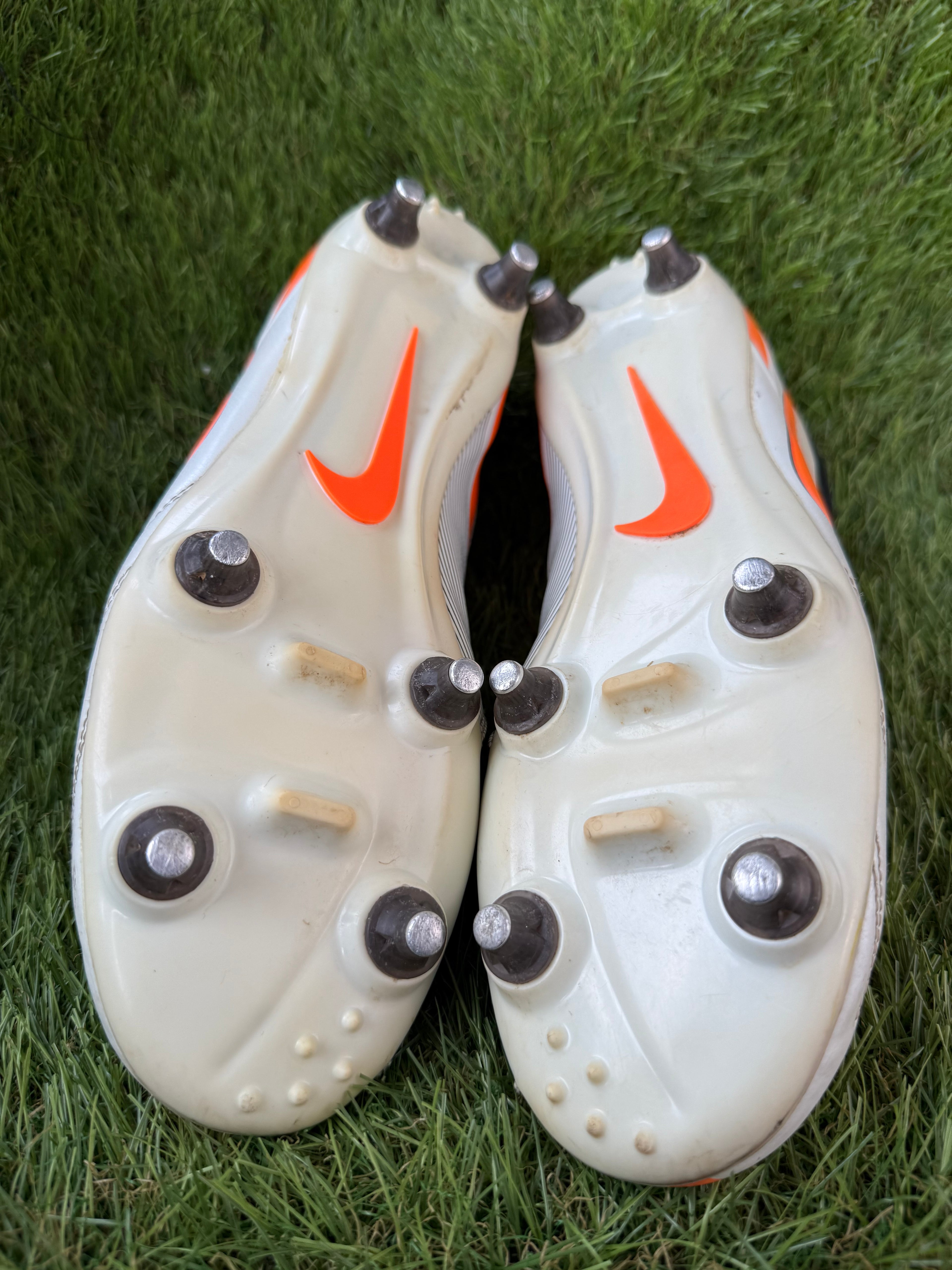 Nike Total 90 Laser IV Strike SG - 9 UK
