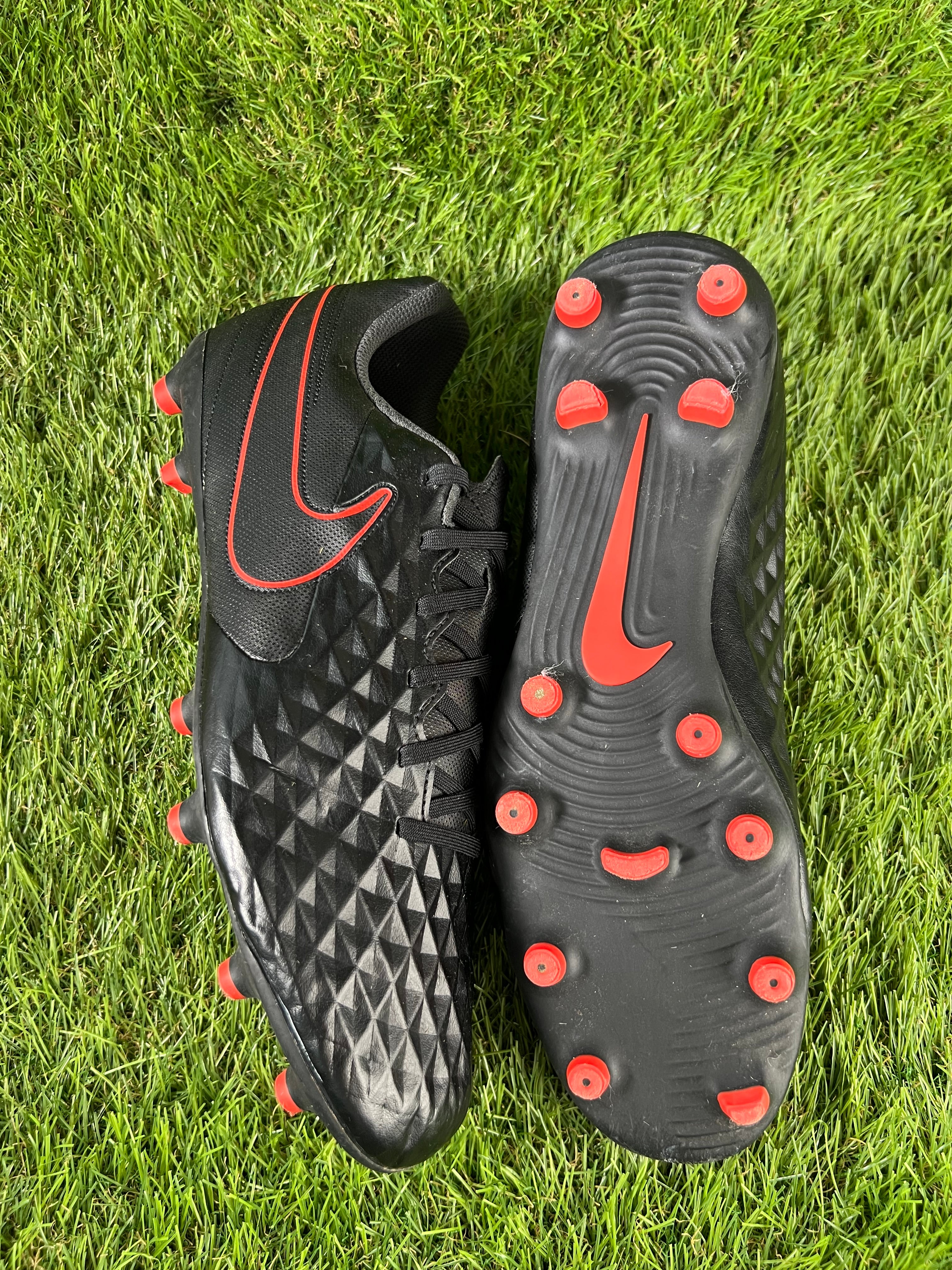 Nike Tiempo Legend 8 FG - 10.5 UK