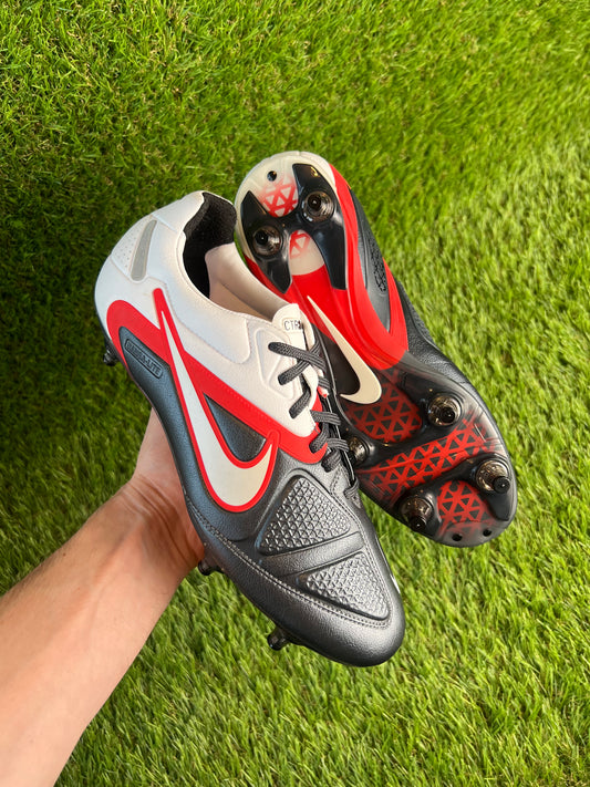 Nike CTR360 Maestri II SG - 7.5 UK