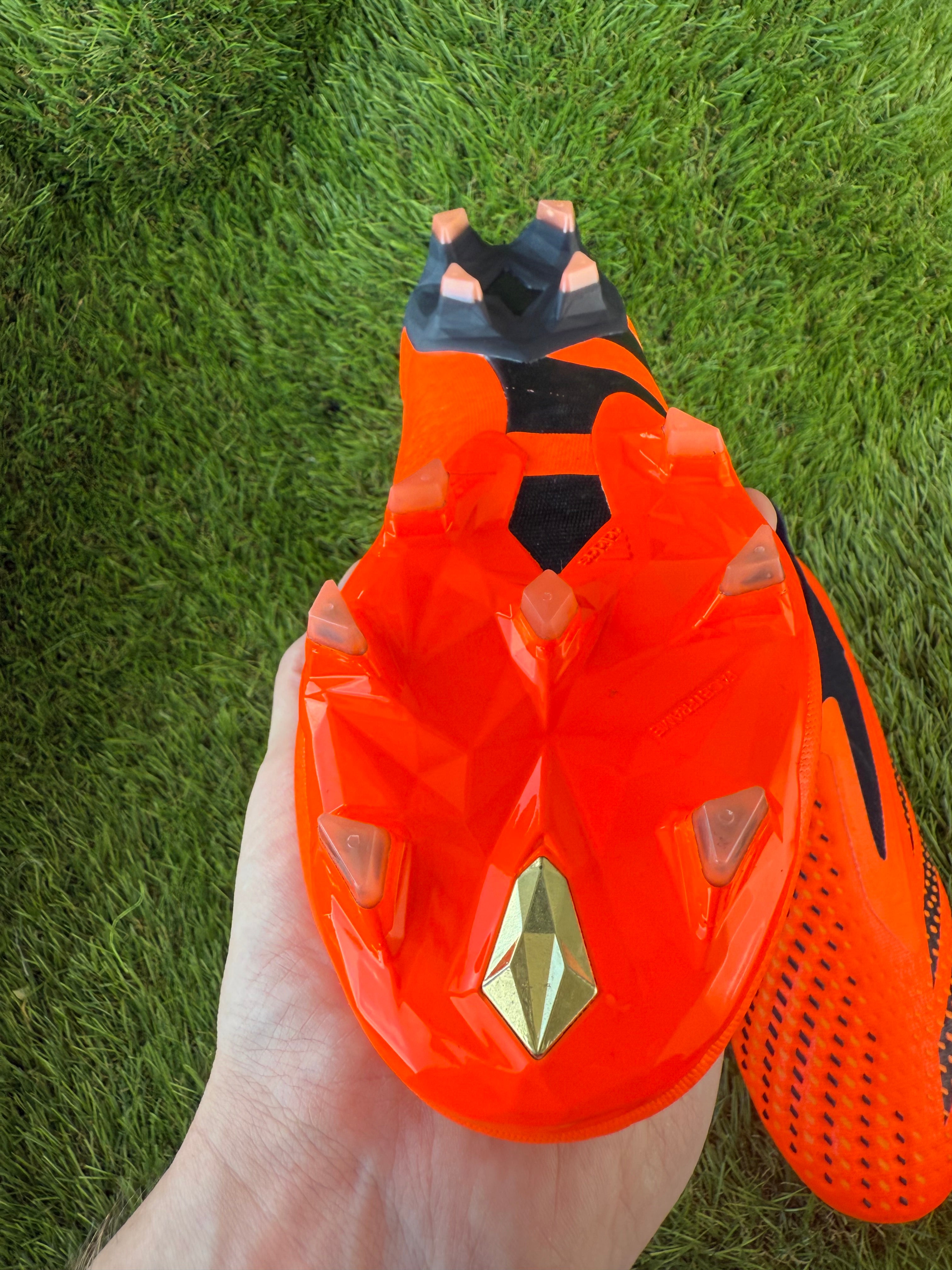 Adidas Predator Accuracy+ Elite FG - 7.5 UK