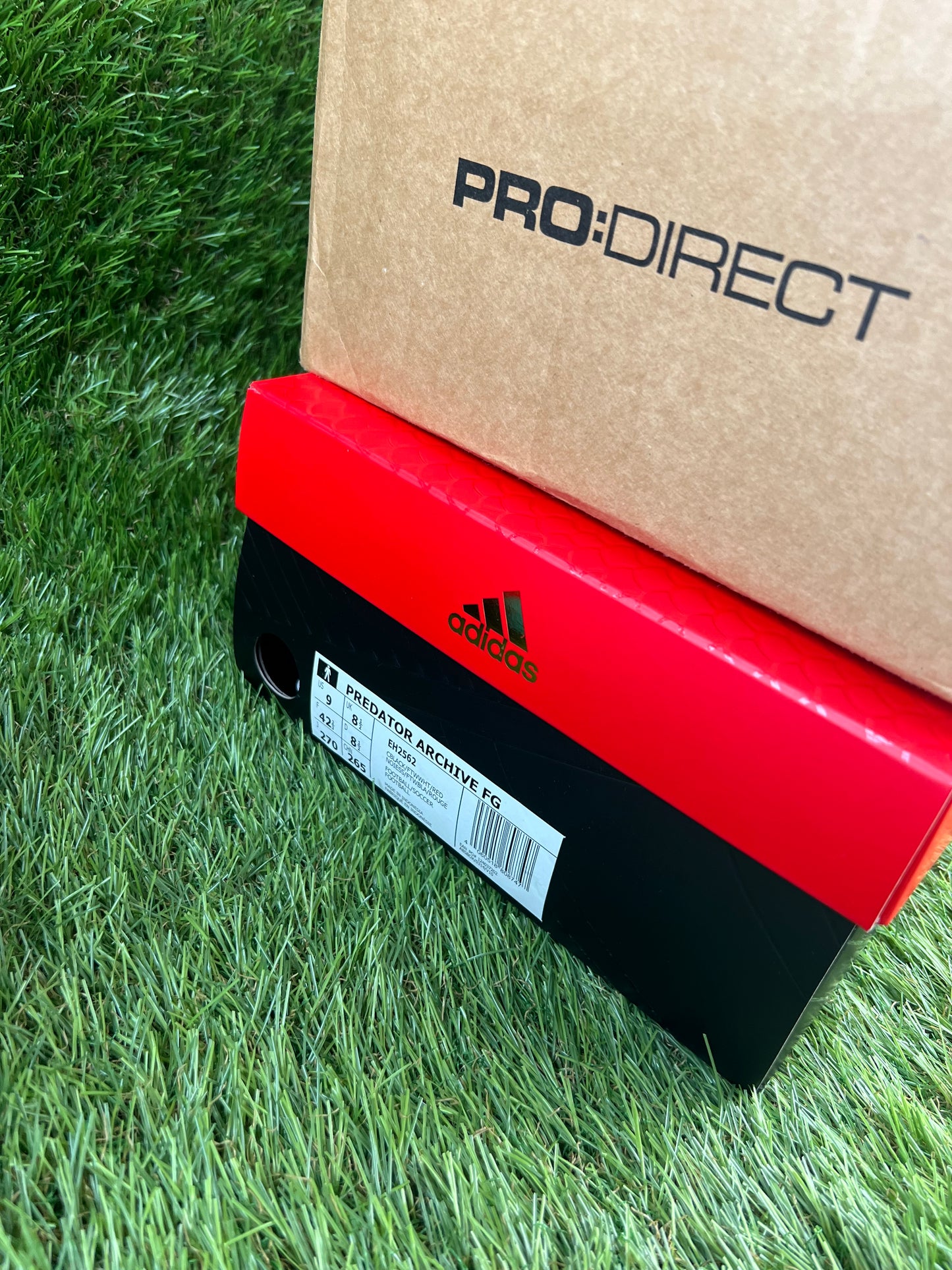 Adidas Predator Archive FG - 8.5 UK