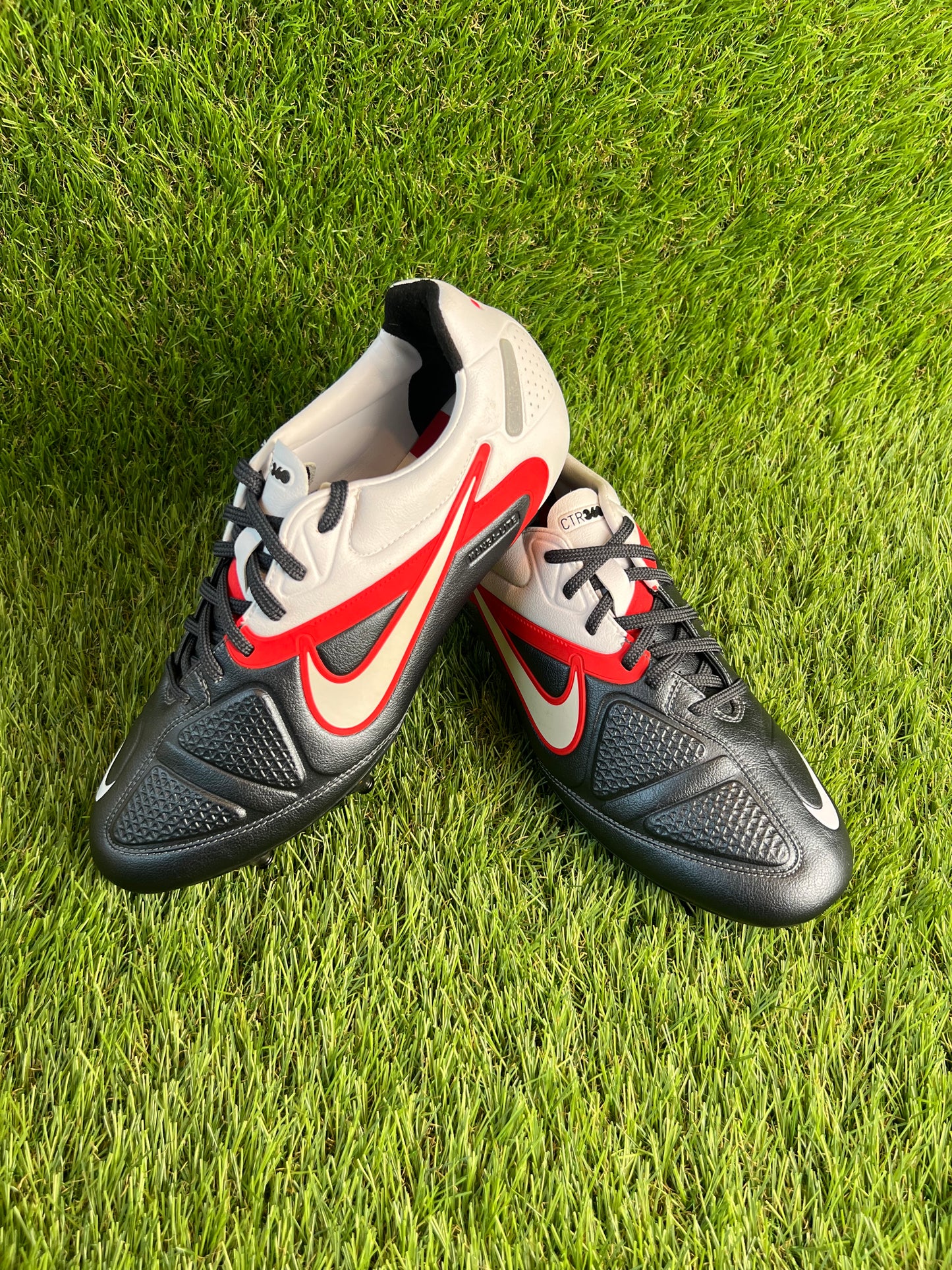Nike CTR360 Maestri II SG - 7.5 UK