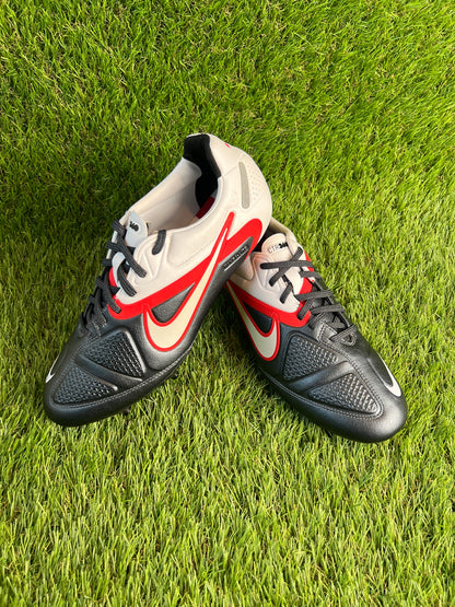 Nike CTR360 Maestri II SG - 7.5 UK