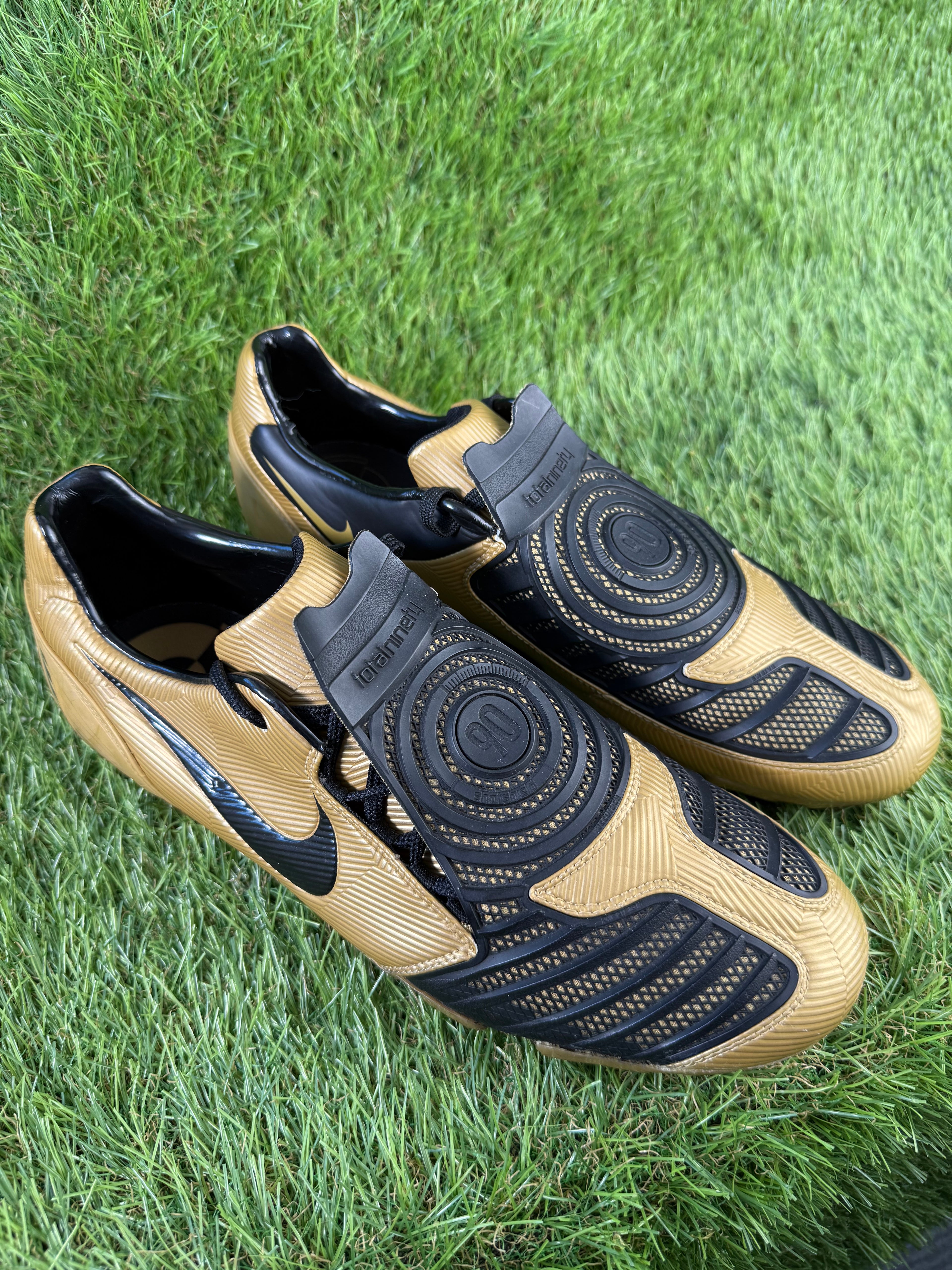 Nike Total 90 Laser II FG - 8.5 UK
