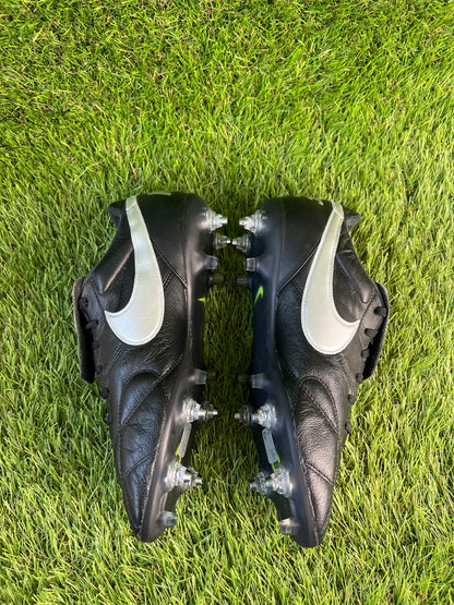 Nike Premier II SG - 7.5 UK