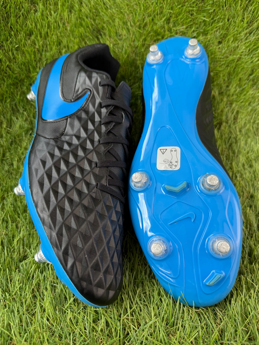 Nike Tiempo Legend 8 SG - 10 UK