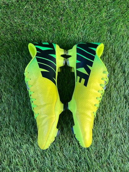 Nike Mercurial Victory IV FG - 8 UK