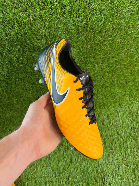 Nike Magista Opus II Elite ACC SG - 10 UK