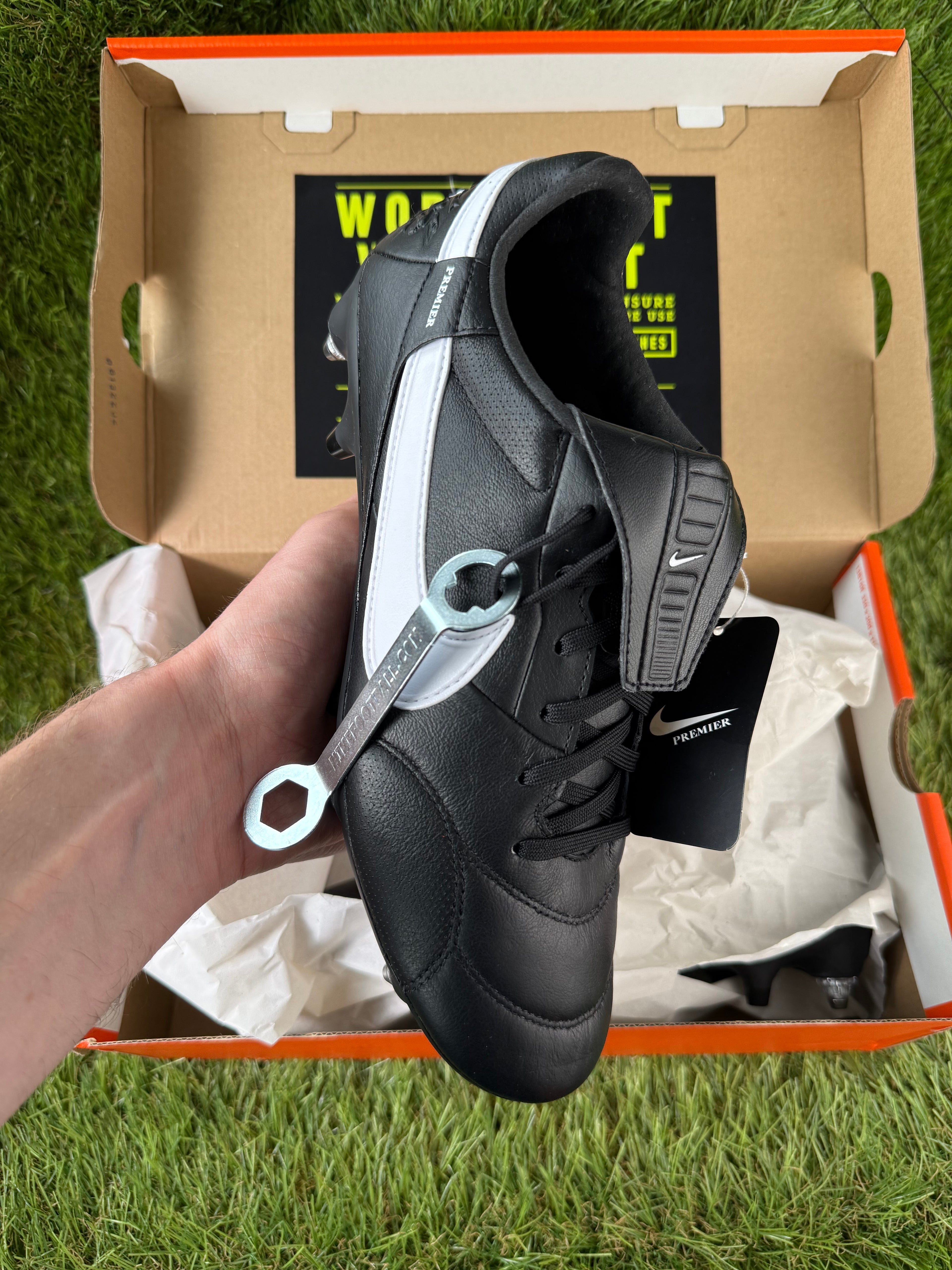 Nike Premier III SG - 7.5 UK