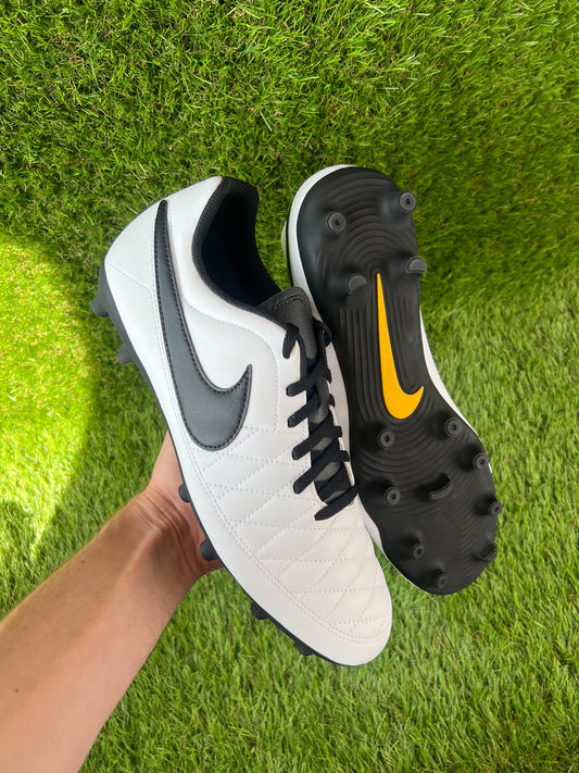 Nike Majestry FG - 9.5 UK