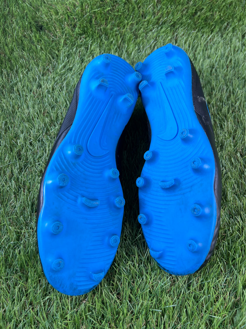 Nike Tiempo Legend 8 FG - 9.5 UK