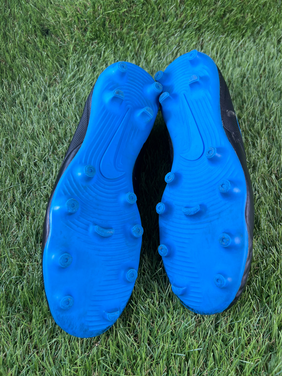 Nike Tiempo Legend 8 FG - 9.5 UK