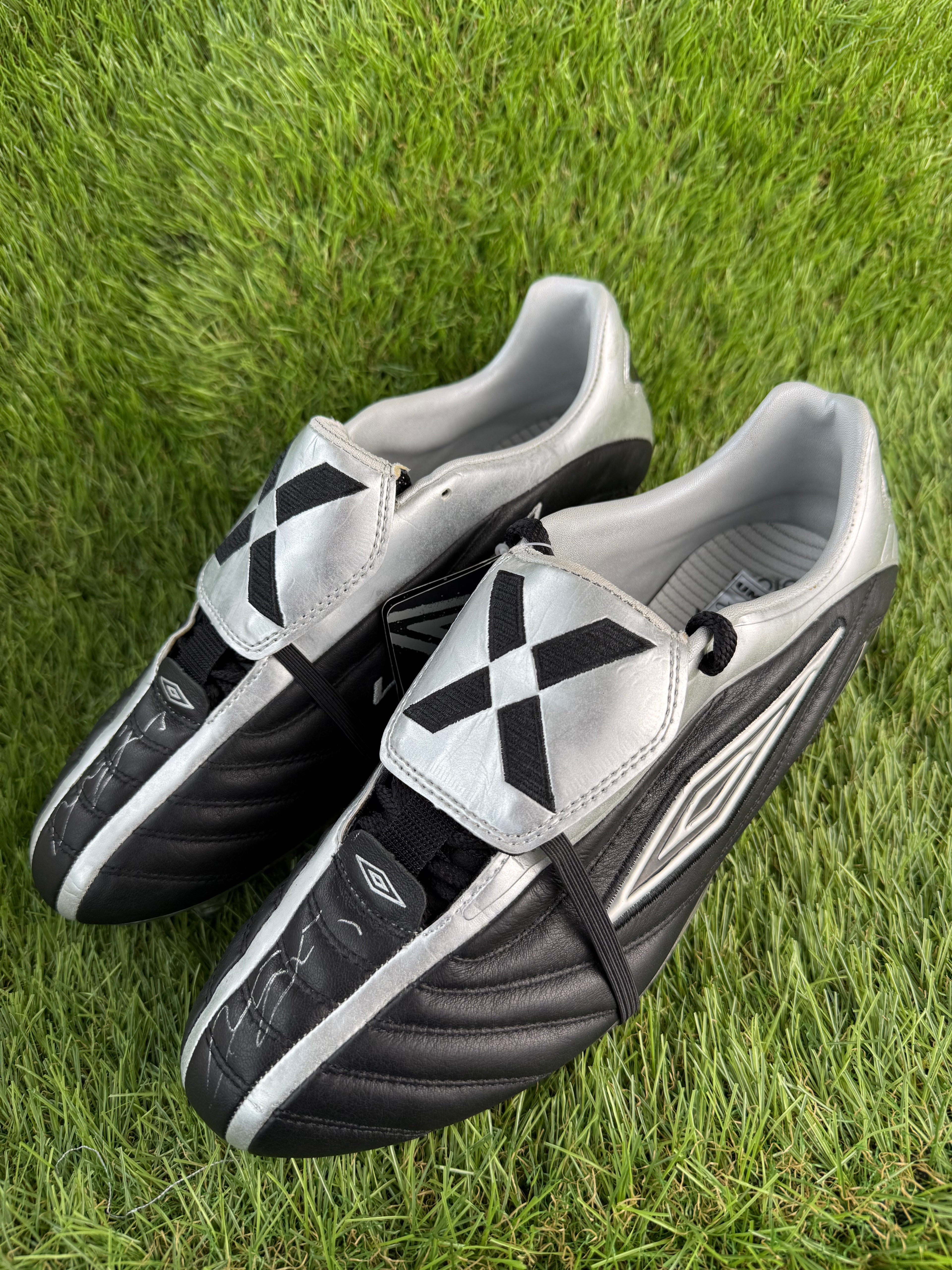 Umbro Michael Owen SG - 8.5 UK