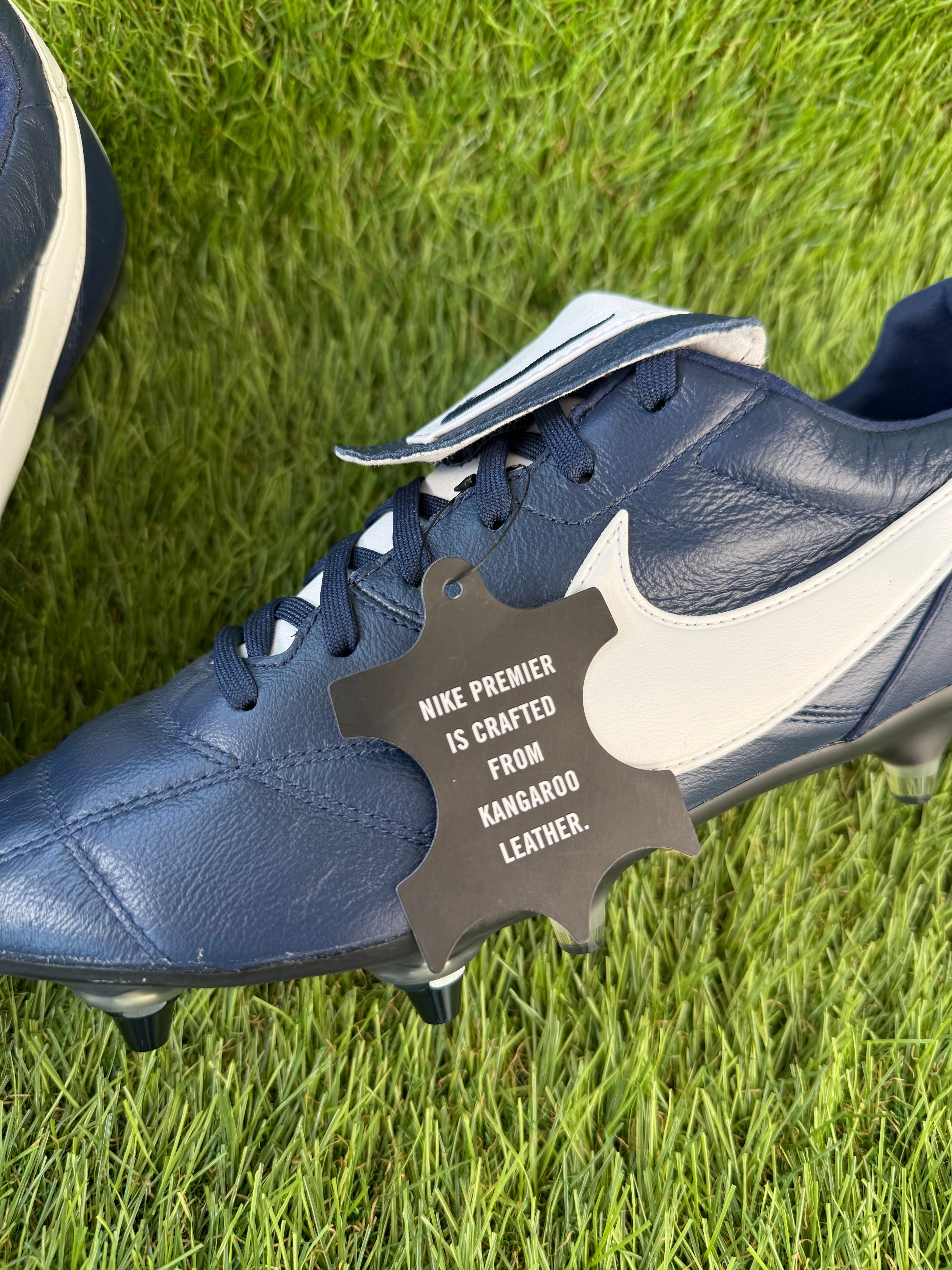 Nike Premier II SG - 7.5 UK