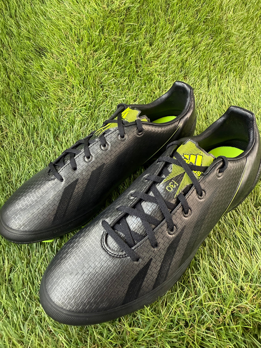 Adidas F30 TRX FG - 8.5 UK