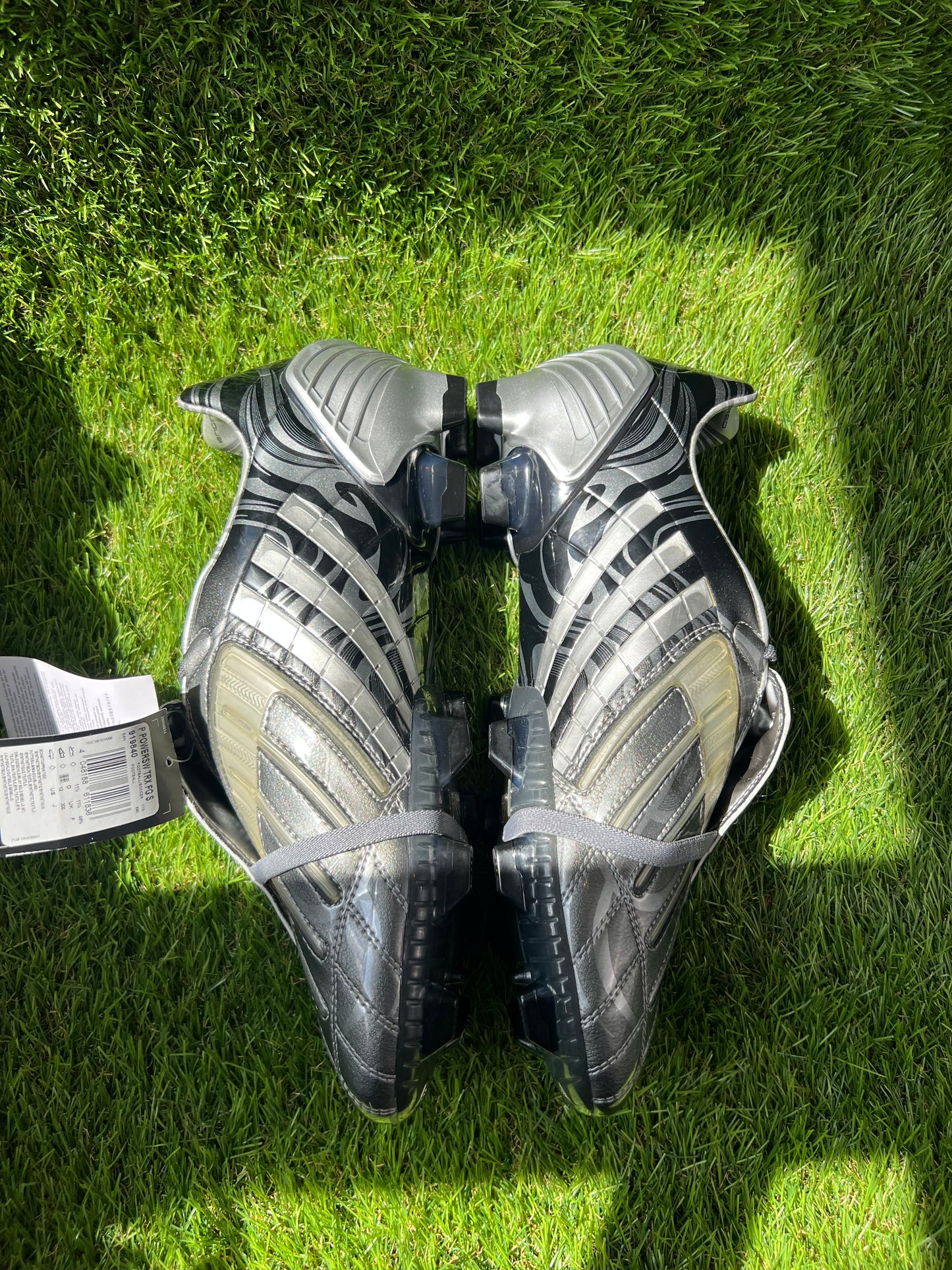 Adidas Predator Powerswerve FG silver - 11.5 UK