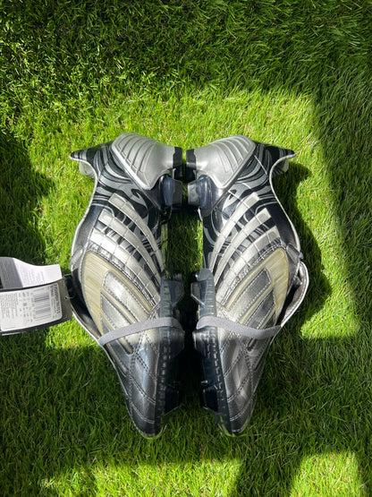 Adidas Predator Powerswerve FG silver - 11.5 UK