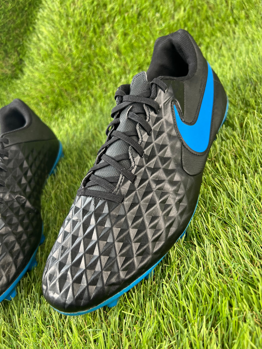 Nike Tiempo Legend 8 FG - 9.5 UK