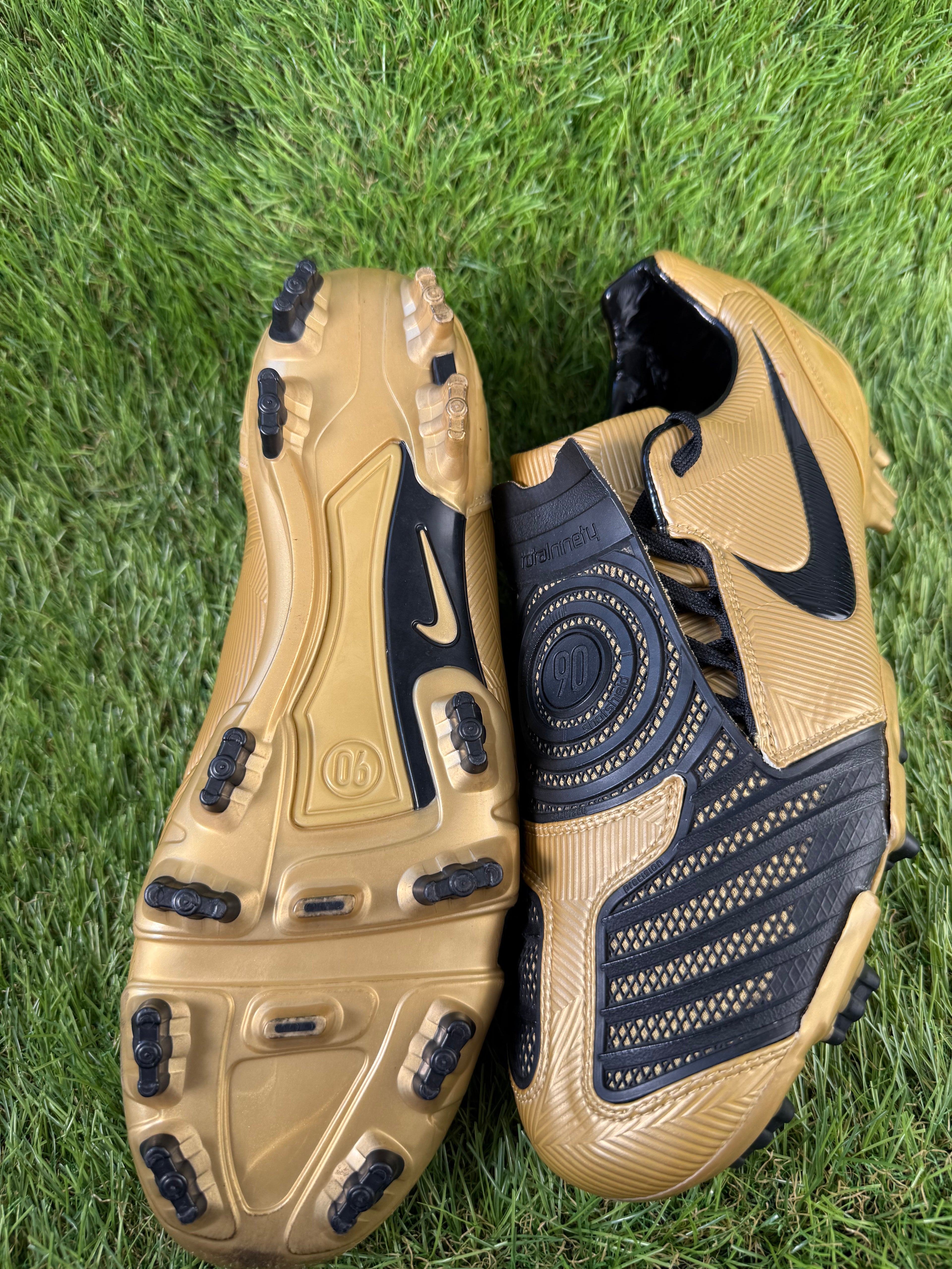 Nike Total 90 Laser II FG - 8.5 UK