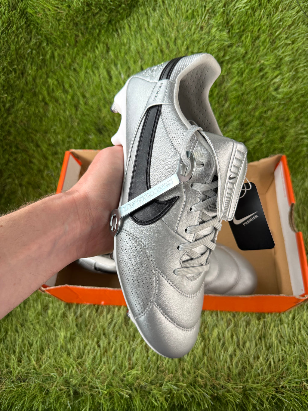 Nike Premier III Silver SG - 7.5 UK