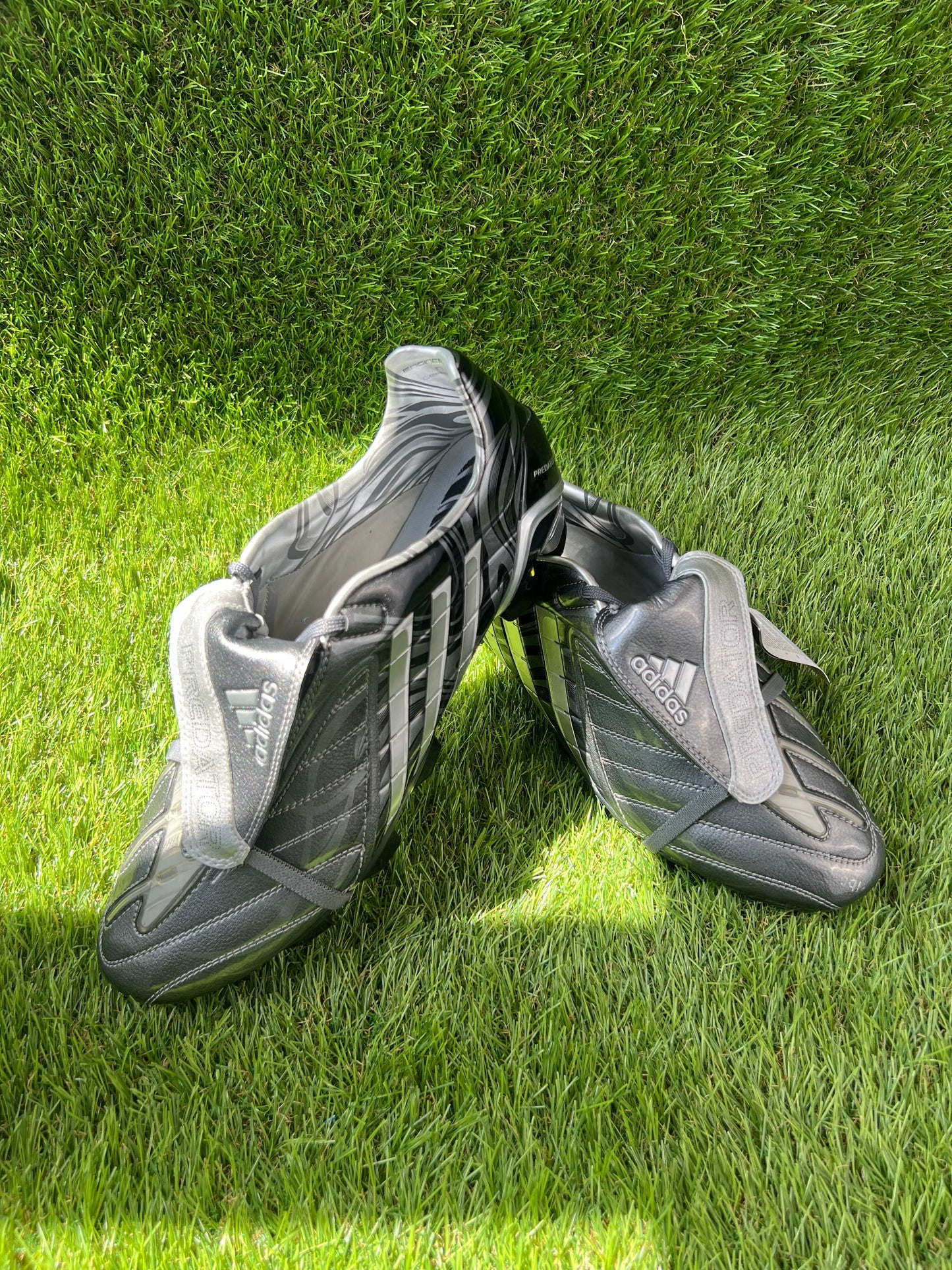 Adidas Predator Powerswerve FG silver - 11.5 UK