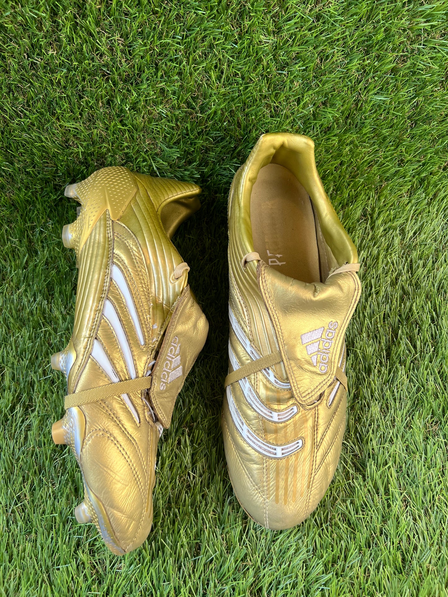 Adidas Predator Absolute 2022 remake FG - 11.5 UK