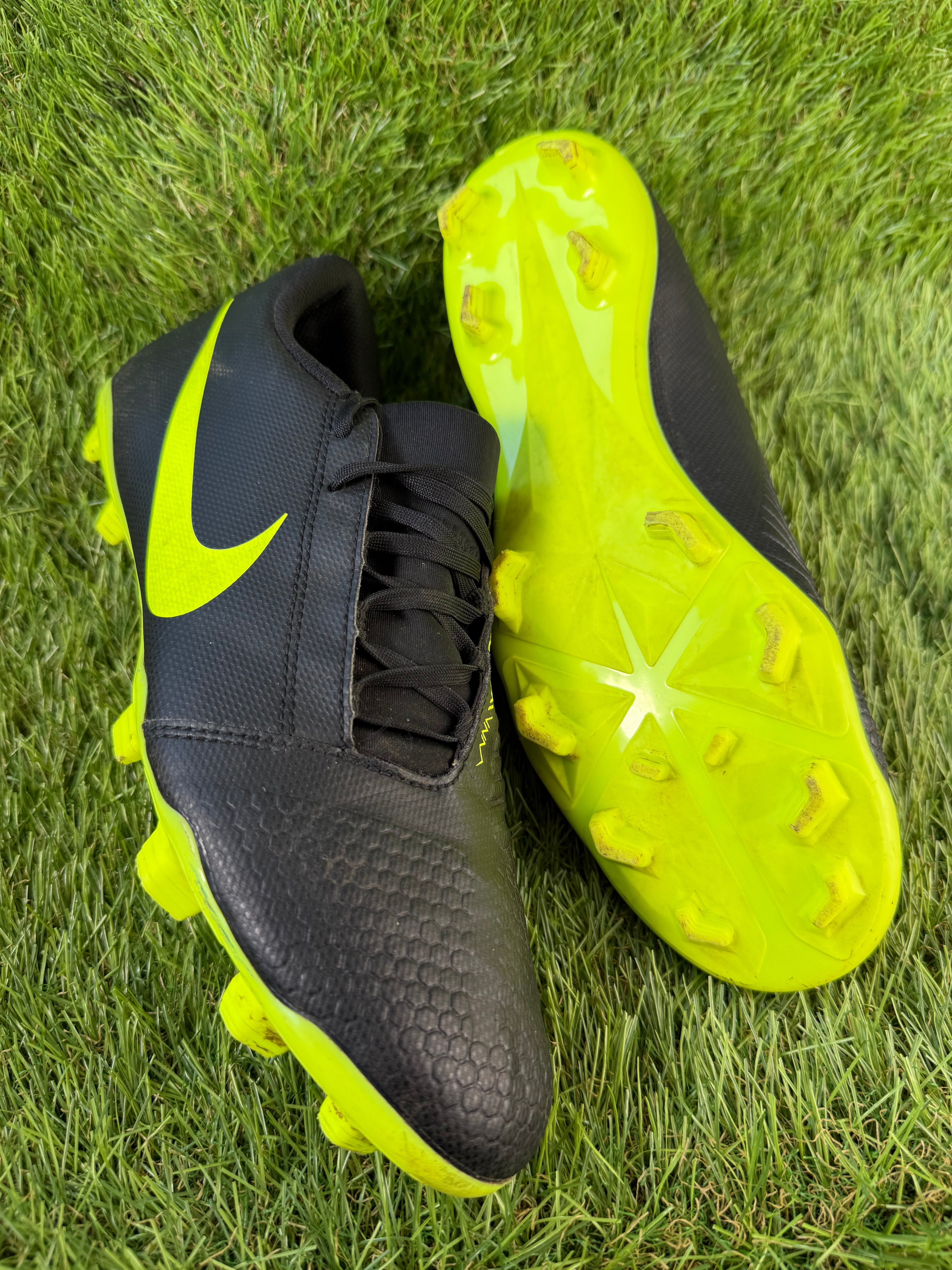 Nike Phantom Venom Club FG - 8 UK