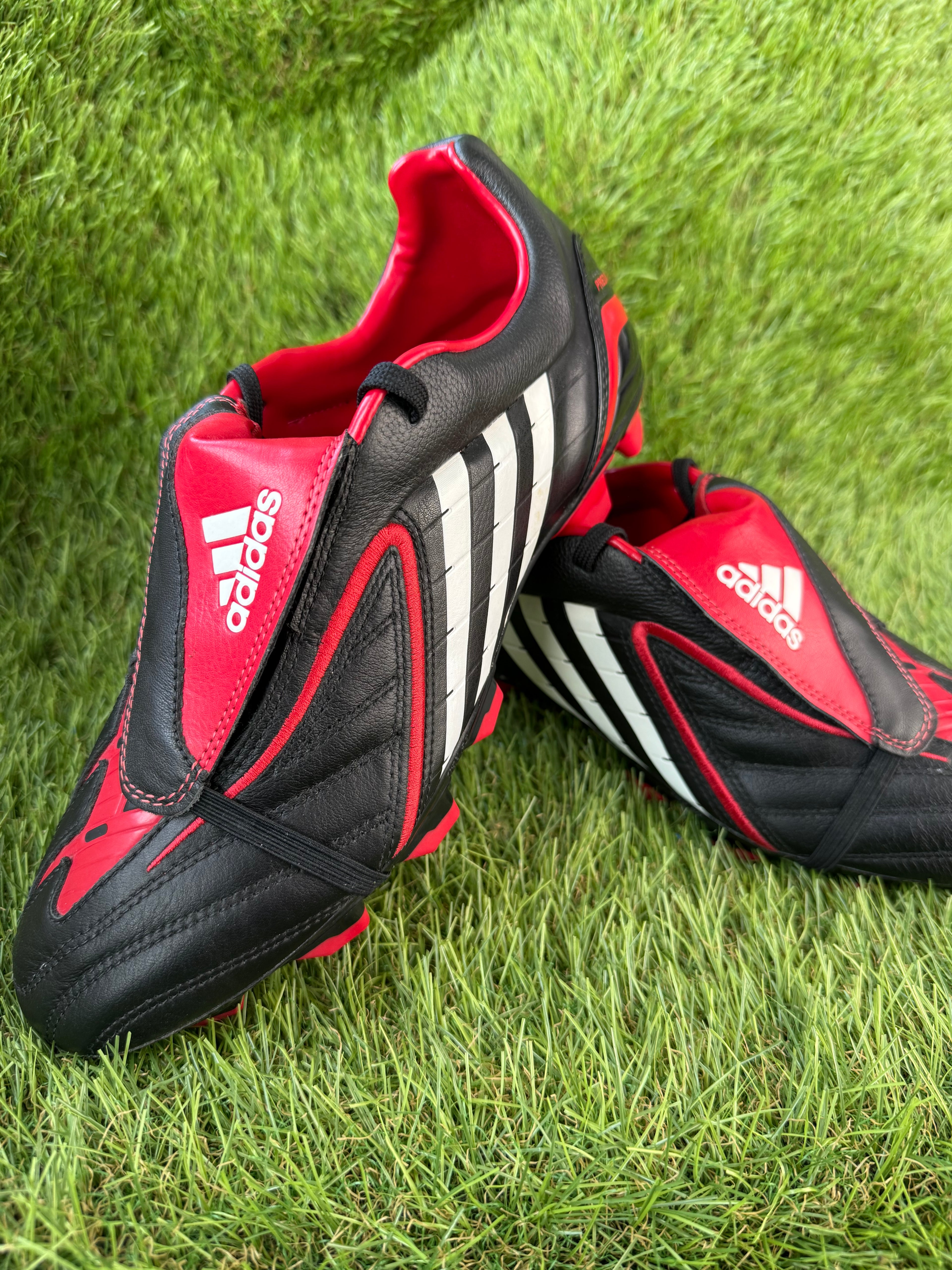 Adidas Predator Powerswerve FG - 8.5 UK