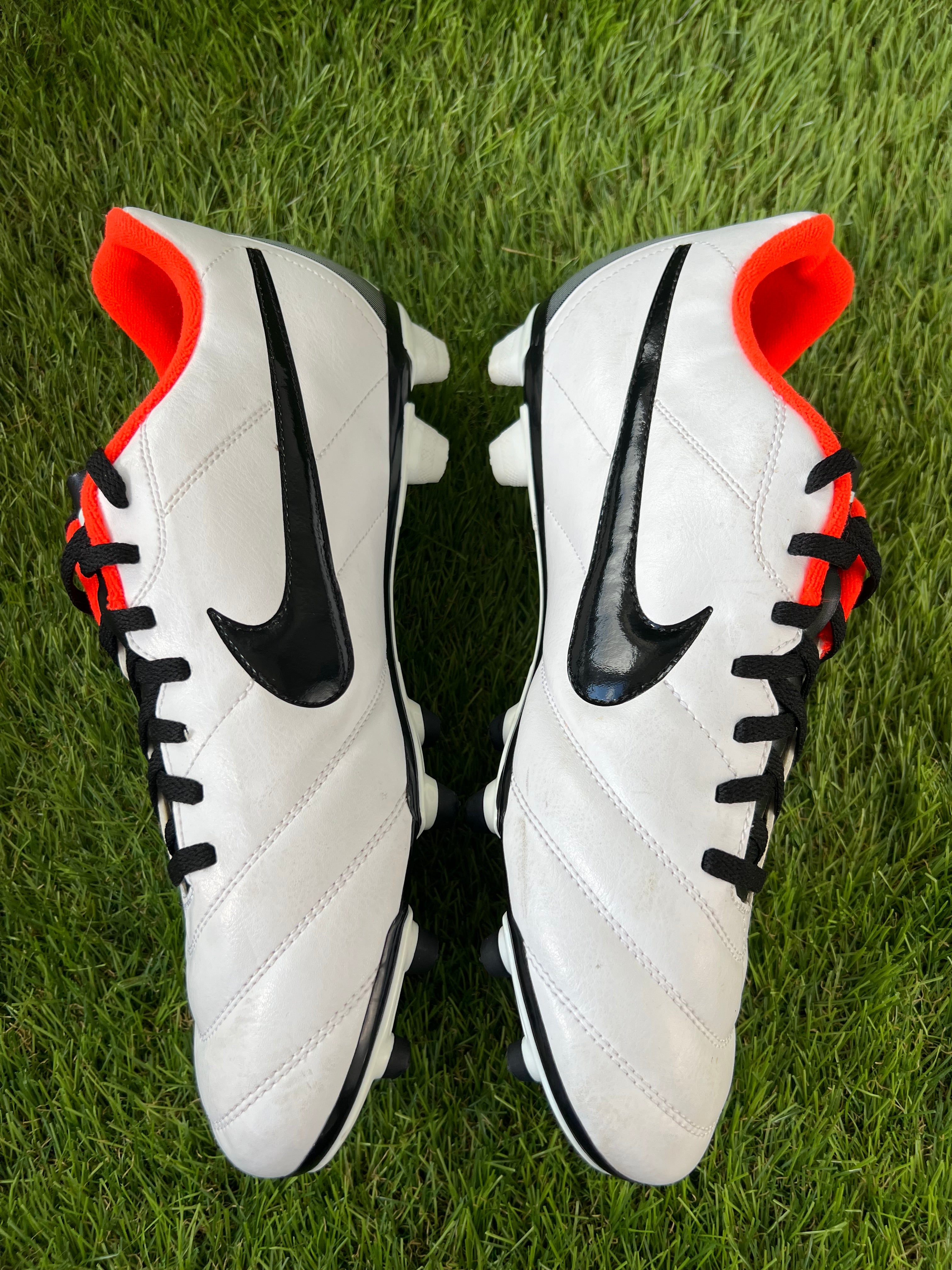 Nike Tiempo Rio FG - 9.5 UK